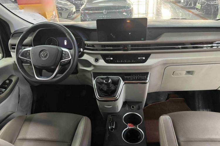 Used Foton Tianyuan V 2024 Tuyano V PRO Premium Minivan 2.0T Manual Long Wheelbase Mid-Height Roof Rear Single Tire – 7/9 Seater
