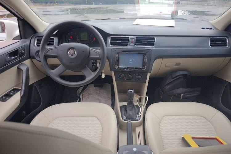 Used Skoda Rapid 2013 1.6L Automatic Smart Selection Model
