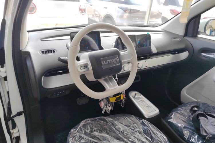 Used CHANGAN NEVO Lumin 2026 Model Treasure Edition 205km Passionate Beige Ningde Center Console