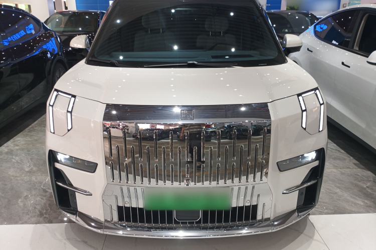 Used Zeekr 009 2024 7-Seater Aisle Version 108 kWh Front