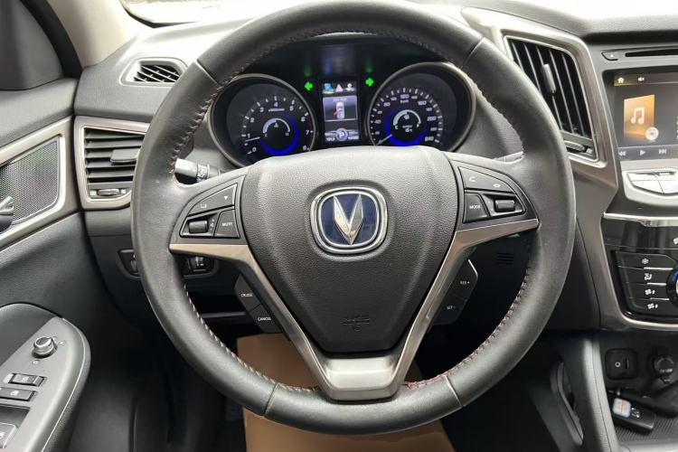 Used CHANGAN CS75 2014 1.8T Automatic Prestige Model China IV Standard
