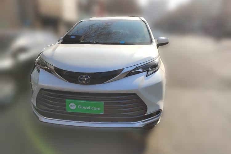 Used Toyota Sienna 2021 2.5L Hybrid Premium Edition
