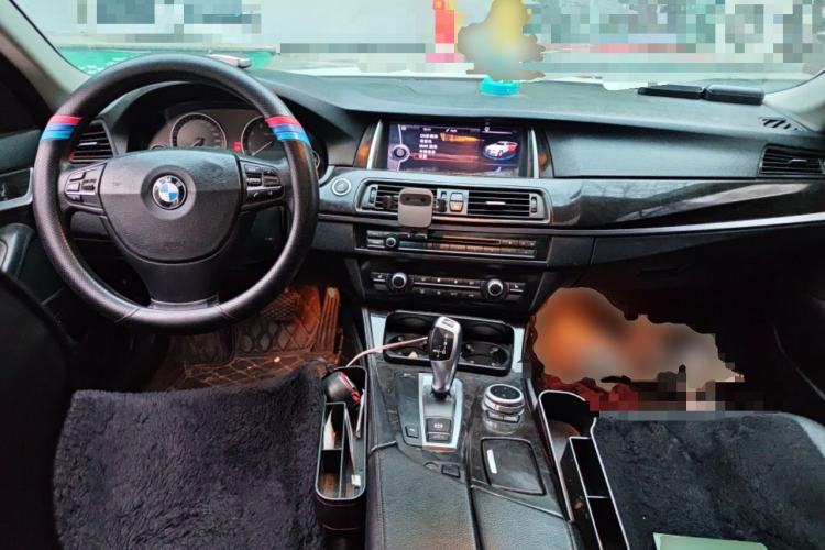 Used BMW 5 Series 2012 523Li Leading Model Center Console