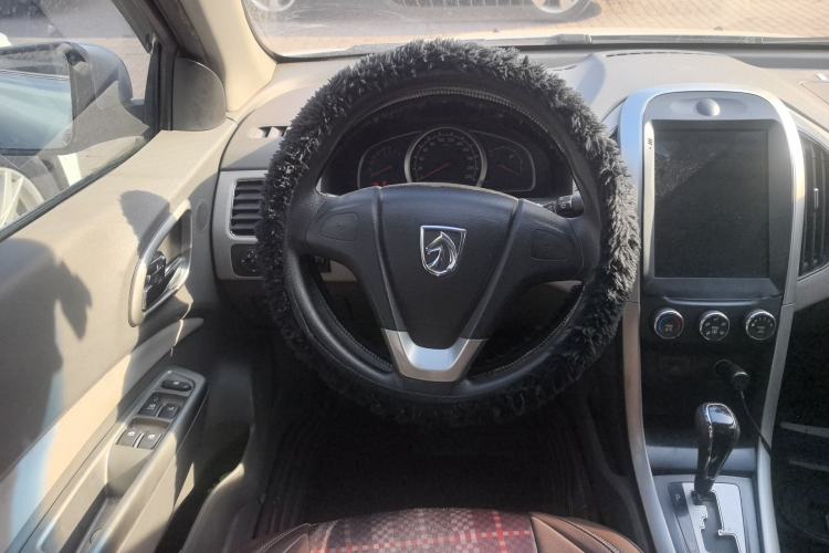 Used Baojun 630 2012 1.5L DVVT automatic comfort version Steering Wheel