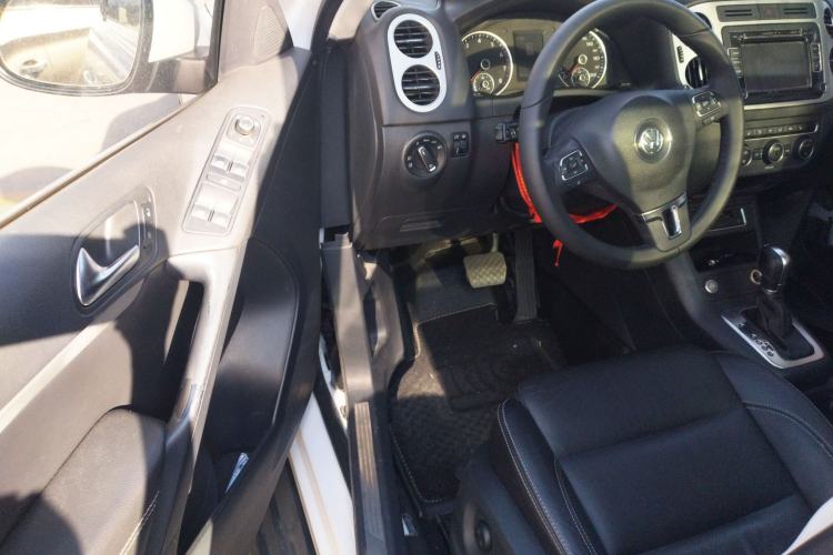 Used Volkswagen Tiguan 2016 300TSI Automatic All-Wheel Drive Luxury Edition Driver Seat