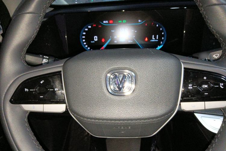 Used Changan Eado 2023 Changan Edition PLUS Blue Whale NE 1.4T GDI DCT Prestige Version
