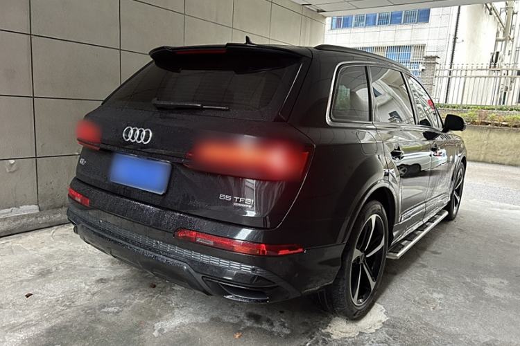 Used Audi Q7 2023 55 TFSI quattro S line Sport Edition Exterior 4