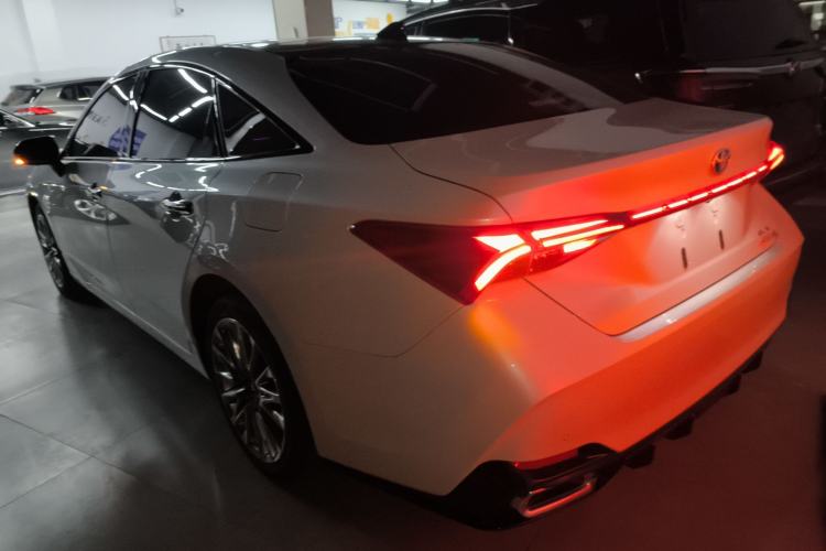 Used Toyota Avalon 2022 Dual-Engine 2.5L XLE Premium Edition Rear Left 45 Deg