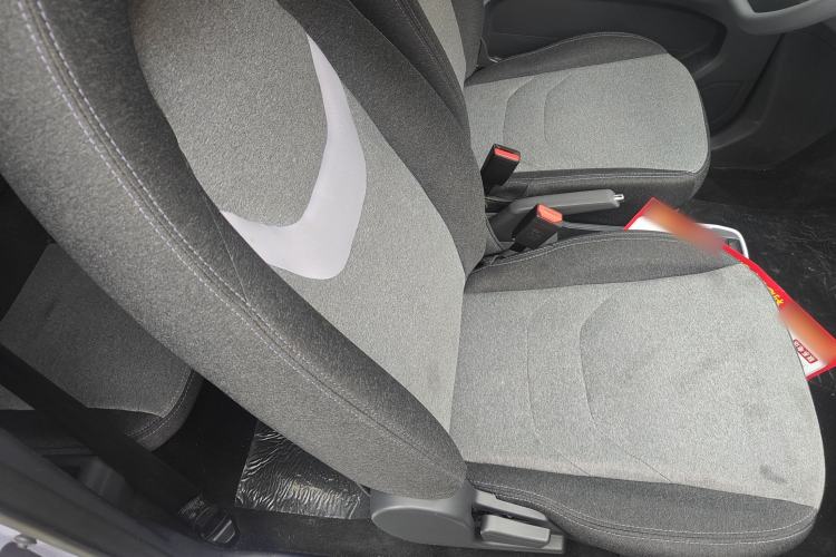 Used Chery QQ Ice Cream 2022 120km Conical Shape Lithium Iron Phosphate Right Front Seat