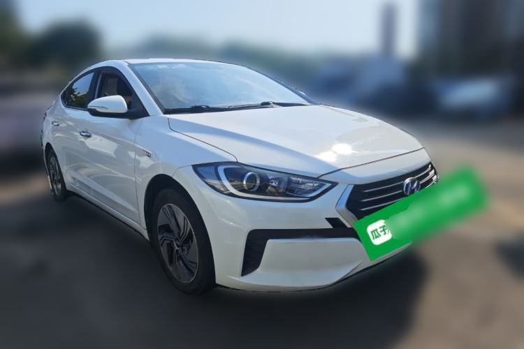 Used Hyundai Elantra PHEV 2019 1.6L PHS Comfort Edition Front Right 45 Deg