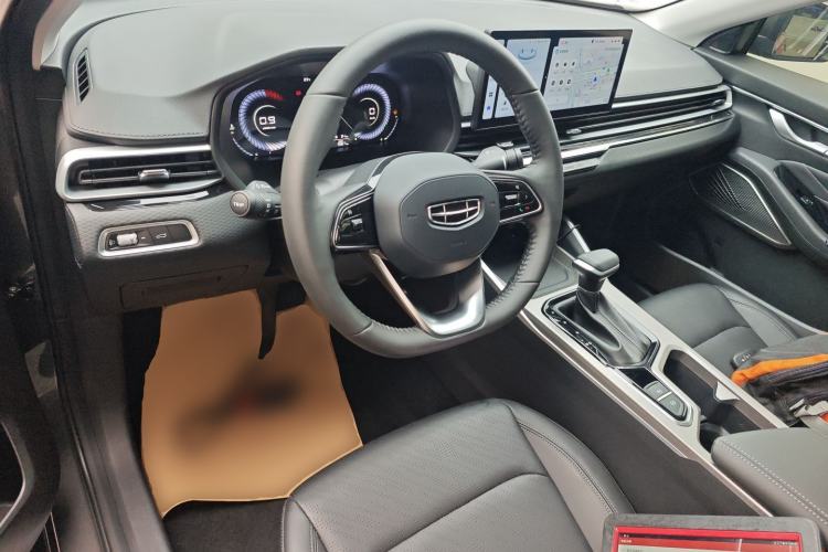 Used Geely Auto Emgrand 2023 4th Generation Champion Edition 1.5L CVT Prestige Model
