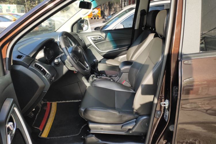 Used JMC Yuhu 5 2018 2.4T Classic Edition Diesel Manual 4x4 Luxury Version JX4D24A5L
