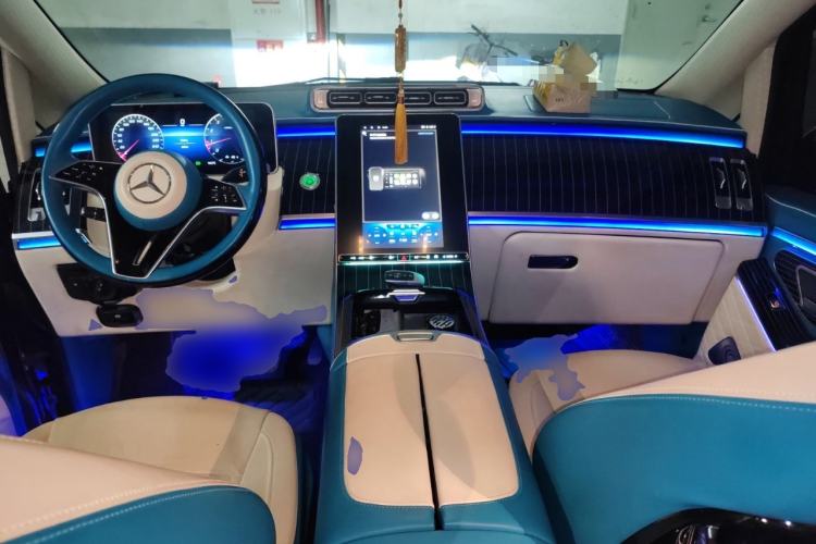 Used Mercedes-Benz Vito 2021 2.0T Business Version 7 Seats Center Console