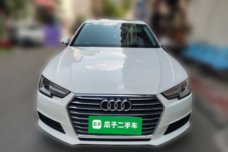 Used Audi A4L 2017 40 TFSI Ambition Edition
