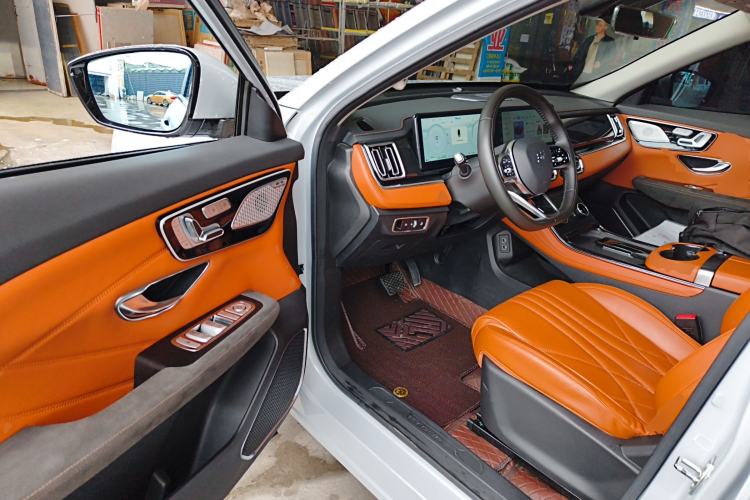 Used JETOUR Shanhai L7 2024 1.5T 120km ULTRA 7-Seater Driver Seat