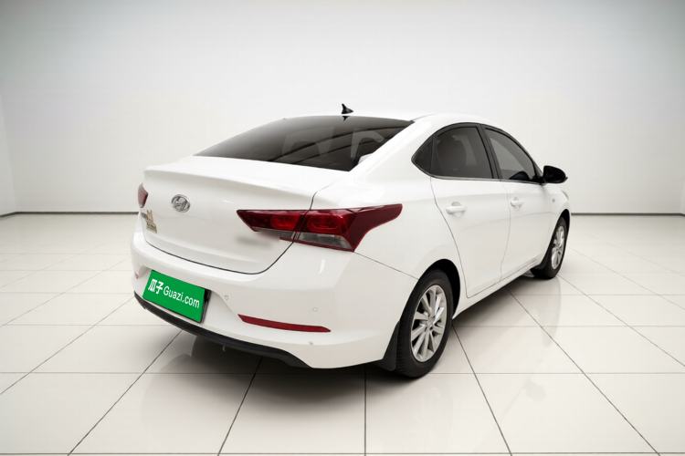 Used Hyundai Verna (new generation) 2016 1.4L Automatic Cool Edition GLS Rear Right 45 Deg