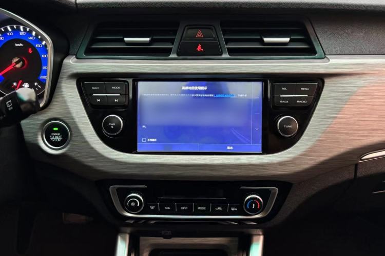 Used Geely Auto Vision X3 2017 1.5L Automatic Luxury Model Audio And AC Panel