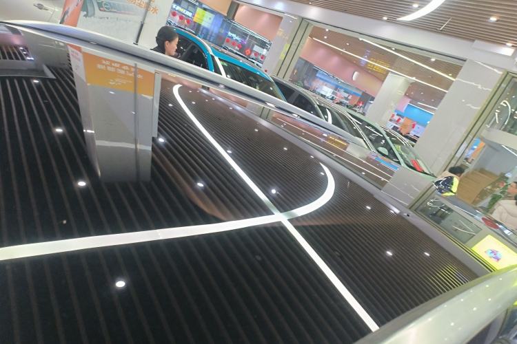 Used VOYAH FREE 2021 Four-Wheel Drive Standard Range-Extended Exclusive Luxury Package
