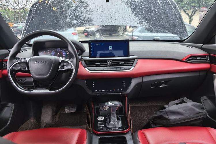 Used Dongfeng Aeolus Yixuan 2021 230T Automatic Zuiying Knight Edition Center Console