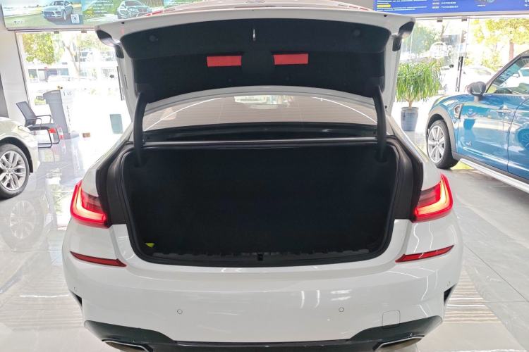 Used BMW 3 Series 2022 Restyled 320Li M Sport Package
