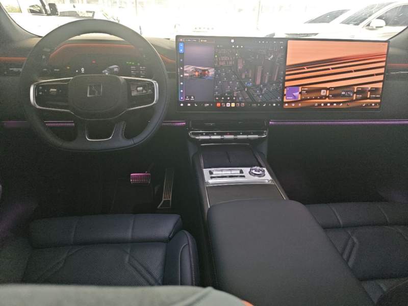 Used Zeekr 9X 2025 Moon Black Edition 70kWh — 9