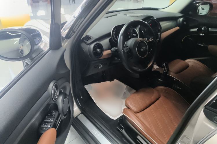 Used MINI MINI 2022 Updated 1.5T COOPER Artist Five-Door Edition