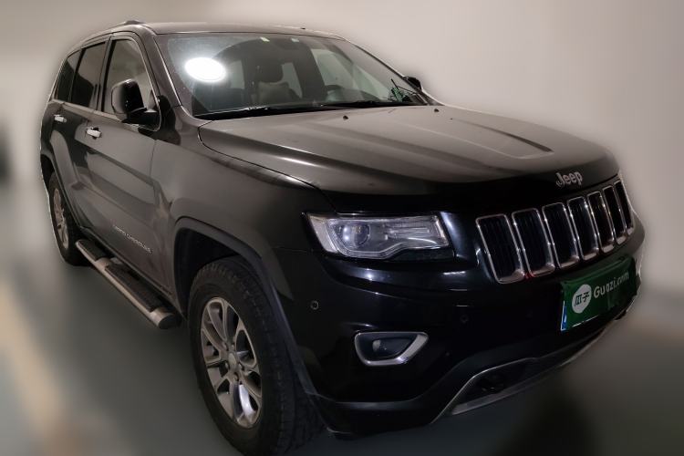 Used Jeep Grand Cherokee 2014 3.6L Elite Navigation Edition Front Right 45 Deg