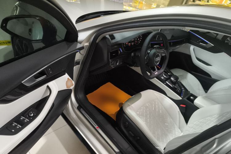 Used Audi A4L 2018 30th Anniversary Edition 40 TFSI Fashion Model