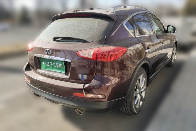 Used Infiniti QX50 2013 2.5L Two-Wheel-Drive Elegant Edition
