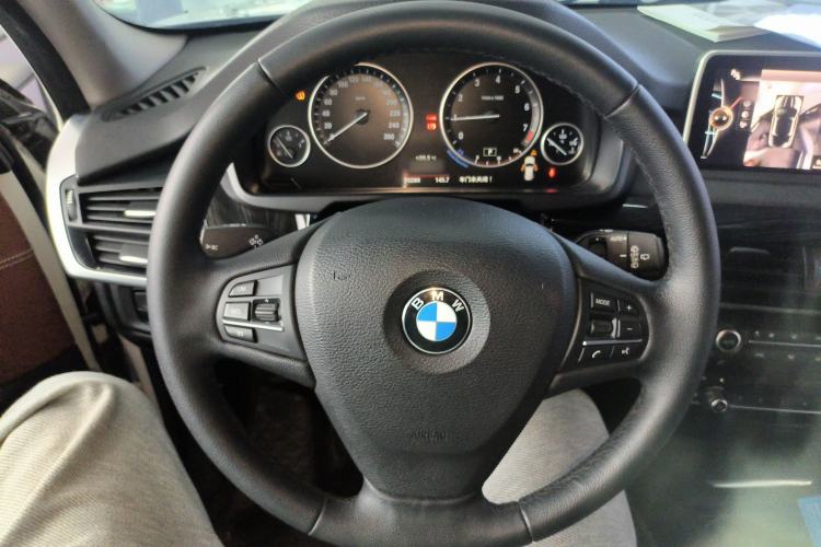 Used BMW X5 2016 xDrive35i parallel import
