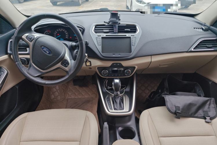 Used Ford Escort 2015 1.5L Automatic Fashion Model
