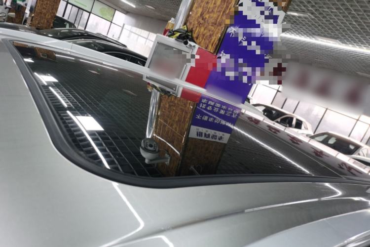 Used AION Y 2023 Plus 510 Smart Edition Roof