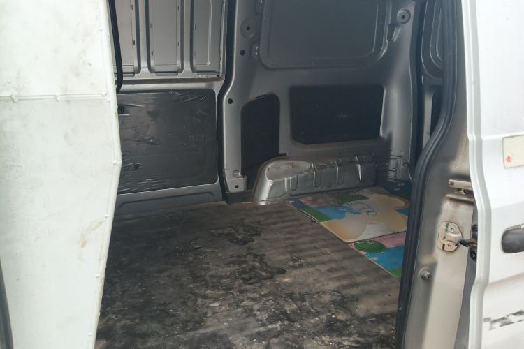 Used Wuling Hongguang V 2019 1.5L Jingqu Edition Sealed-Window Vehicle China VI LAR
