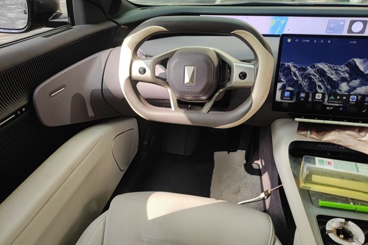 Used Avatr 12 2024 Updated Version 700 Three-Laser Rear-Wheel Drive Luxury Edition Steering Wheel