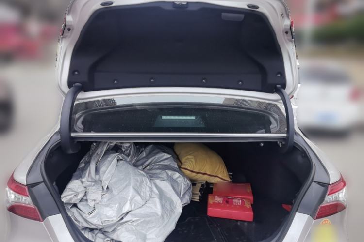 Used Toyota Camry 2023 2.0G Luxury Edition
