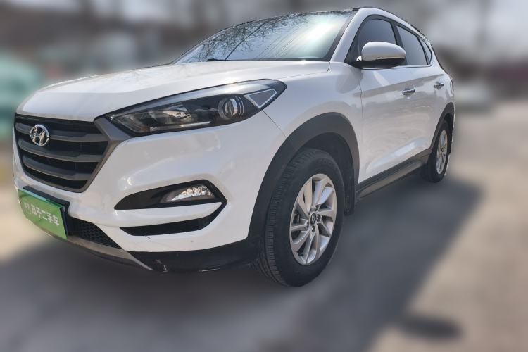 Used Hyundai Tucson 2015 2.0L Automatic Two-Wheel Drive Smart Version