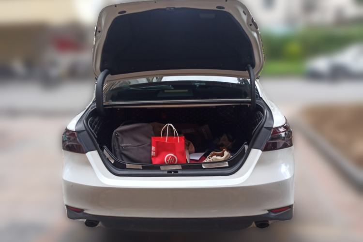 Used Toyota Camry 2018 2.5G Luxury Edition Trunk