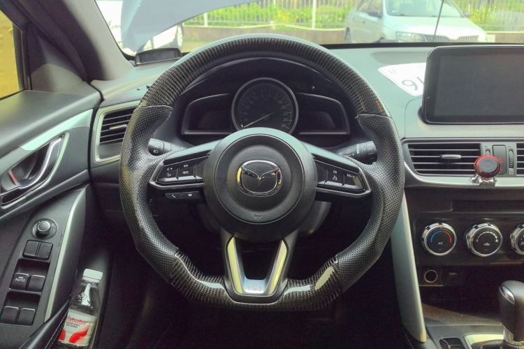 Used Mazda CX-4 2018 2.0L Automatic Two-Wheel Drive Blue Sky Dynamic Version China V Standard Steering Wheel