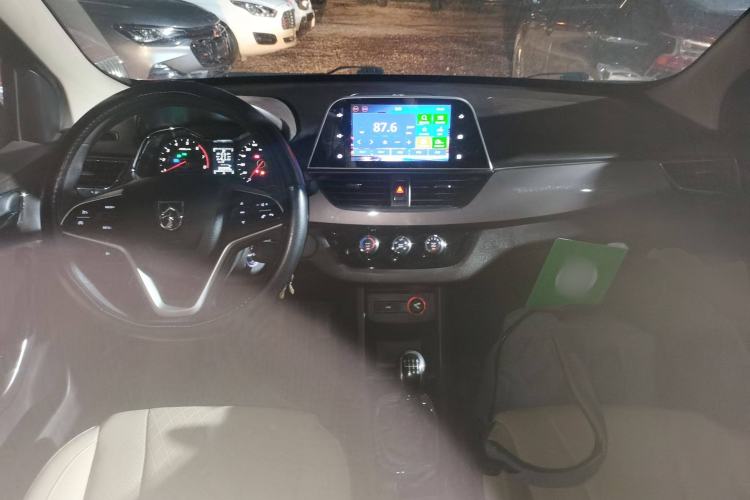 Used Baojun 310W 2017 1.5L Manual Fashion Model China V
