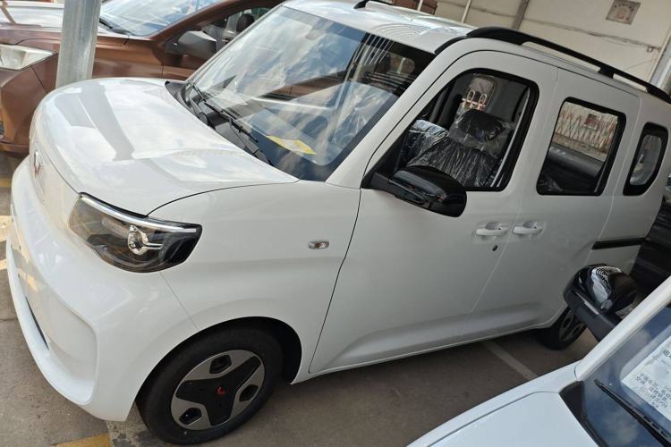 Used Wuling Zhiguang New Energy 2025 Comfort Model