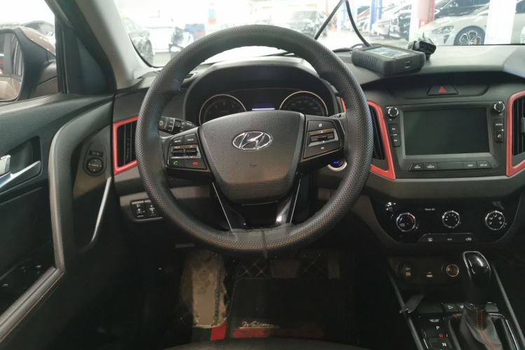 Used Hyundai ix25 2017 1.4T Automatic Smart Version
