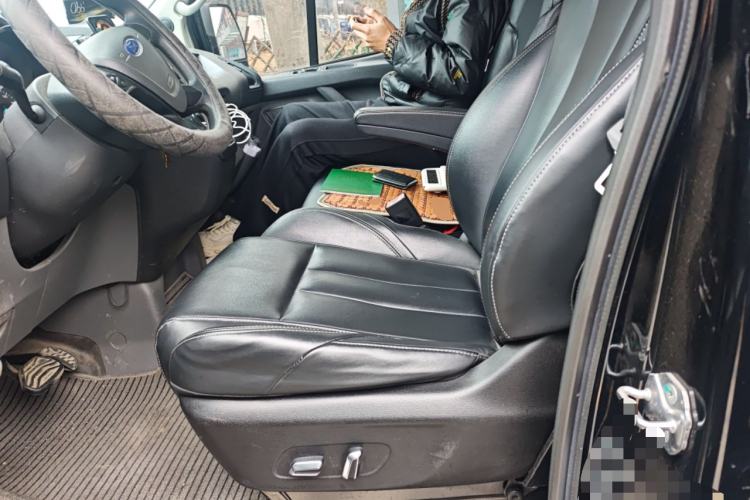 Used Ford Transit 2019 2.0T Gasoline Automatic Multi-Function Commercial Vehicle Short Wheelbase Low Roof 6-Seater China VI Standard
