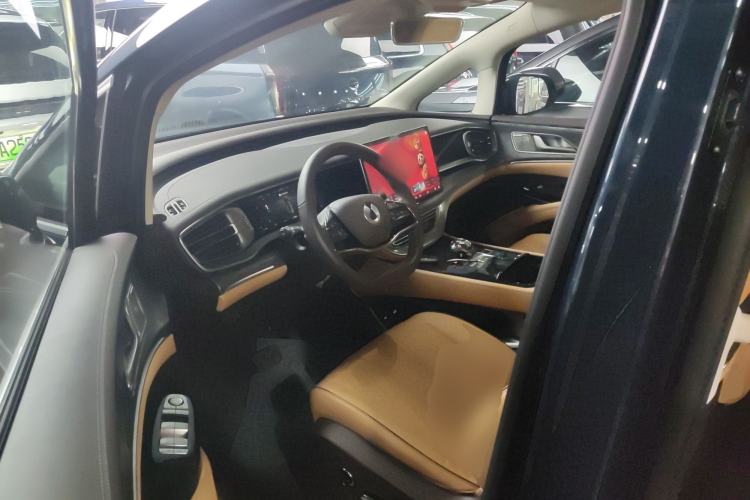 Used Denza D9 2024 DM-i 1050 Luxury Model Left Front Seat