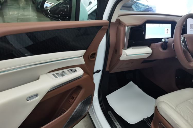 Used BYD Xia 2025 DM-i 1.5T 180km Beyond Edition
