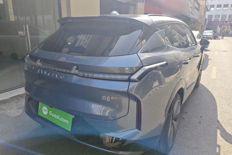 Used Lynk & Co 08 EM-P 2025 220 km All-Wheel-Drive Performance Halo