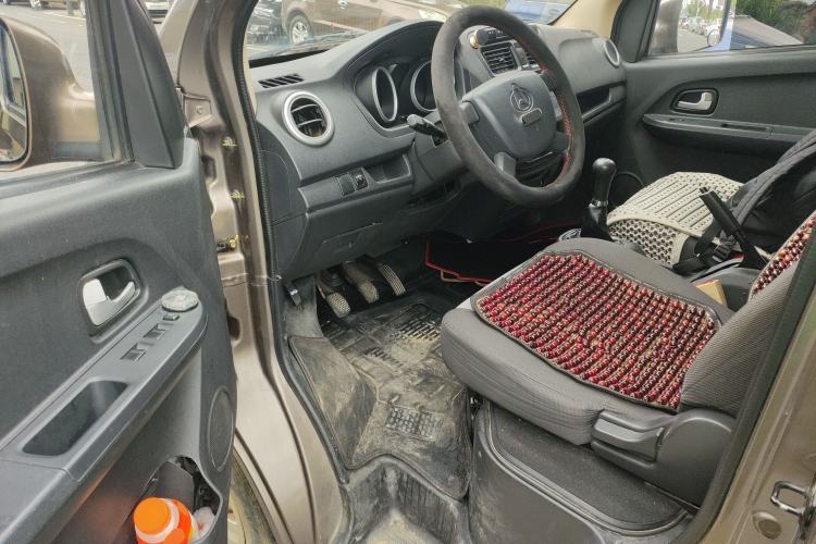 Used CHANGAN KAICHENG Ruixing M60 2020 1.5L Standard Version China VI Van with 5 Seats Equipped with DAM15KR Driver Seat