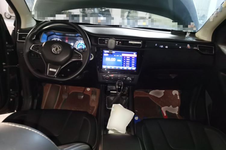 Used Dongfeng Fengon 580 2017 1.5T Manual Luxury Model
