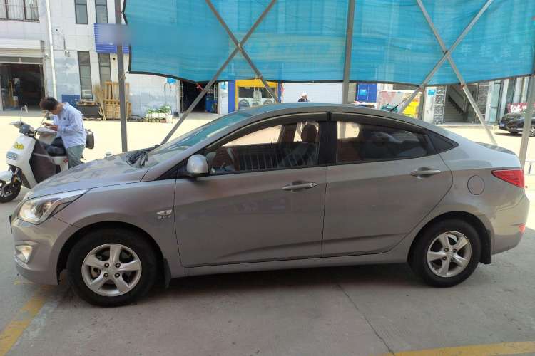 Used Hyundai Verna (older generation) 2014 1.4L Automatic Smart GLS Exterior 3