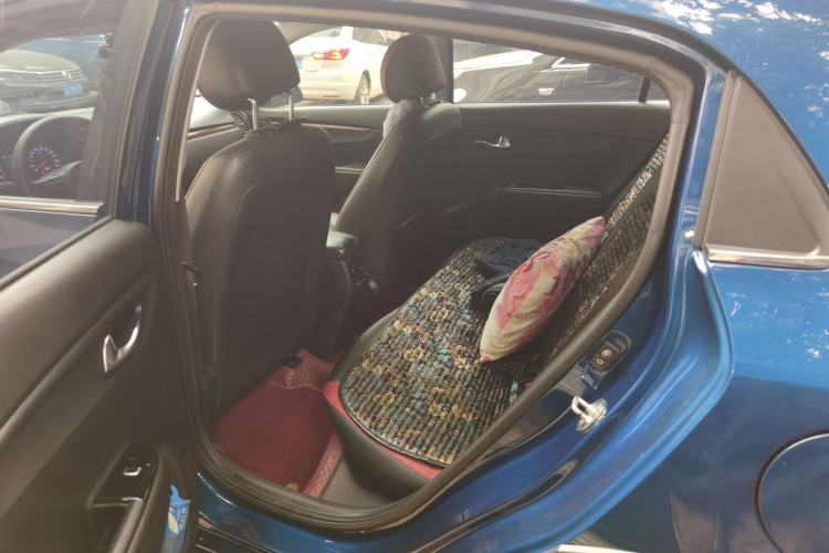 Used Kia KX Cross 2017 1.4L AT GLS
