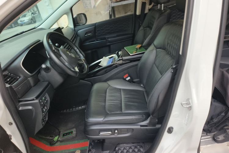 Used Honda Elysion 2022 2.0L eHEV Luxury Edition Left Front Seat